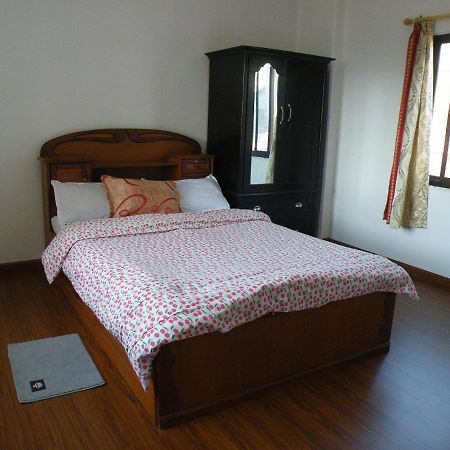 Pokhara Abroad Inn Esterno foto