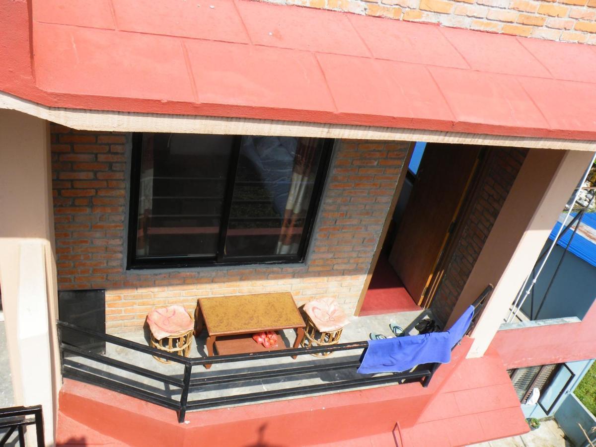 Pokhara Abroad Inn Esterno foto