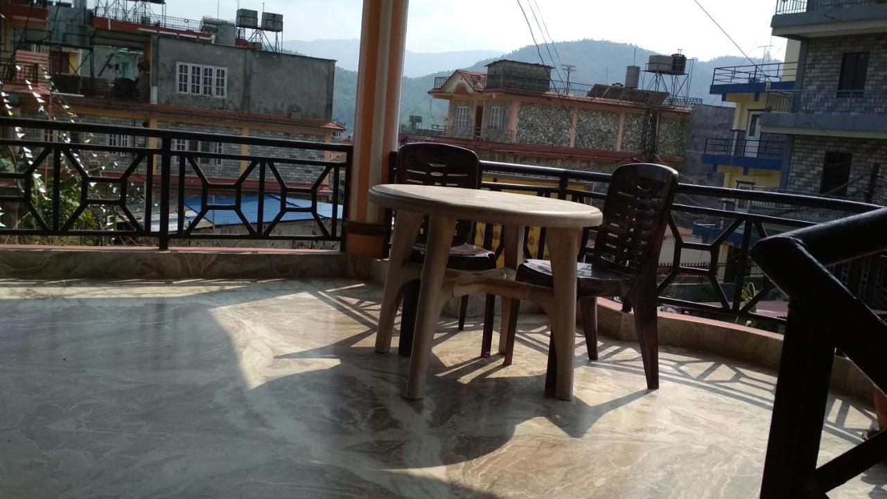 Pokhara Abroad Inn Esterno foto
