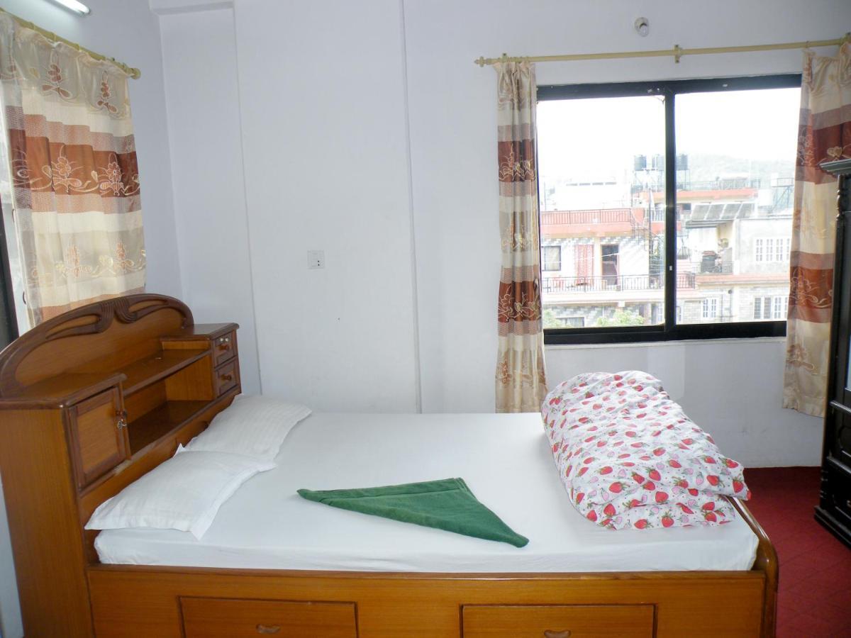 Pokhara Abroad Inn Esterno foto