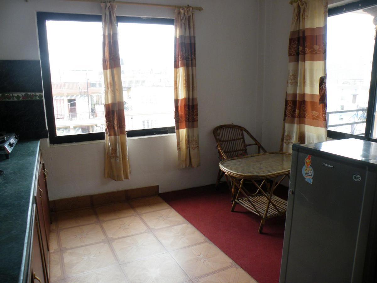 Pokhara Abroad Inn Esterno foto