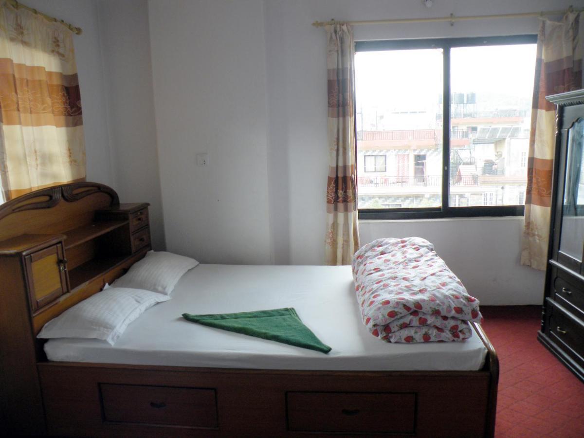 Pokhara Abroad Inn Esterno foto
