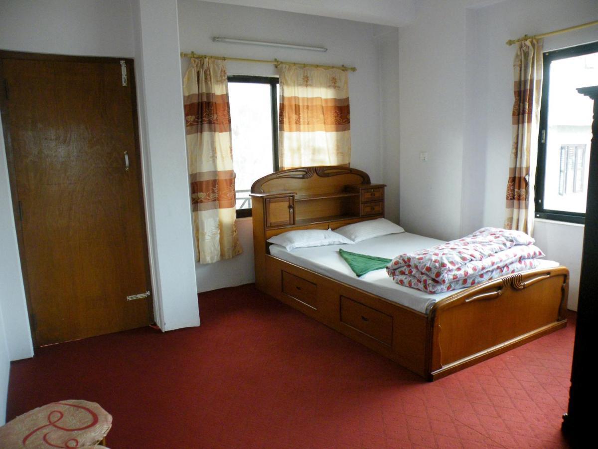 Pokhara Abroad Inn Esterno foto