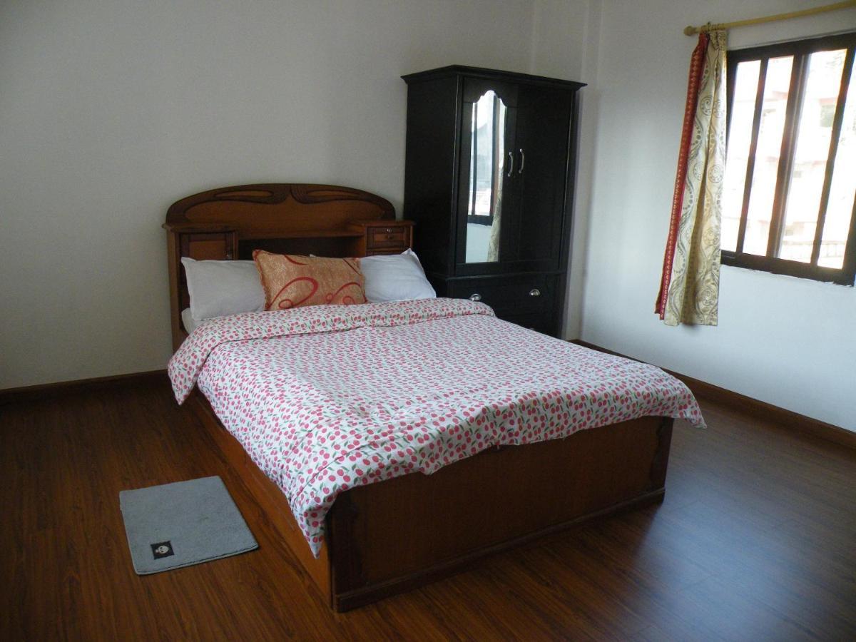 Pokhara Abroad Inn Esterno foto