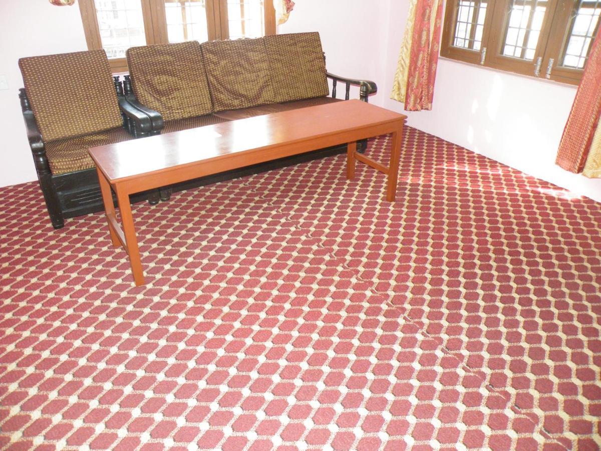 Pokhara Abroad Inn Esterno foto