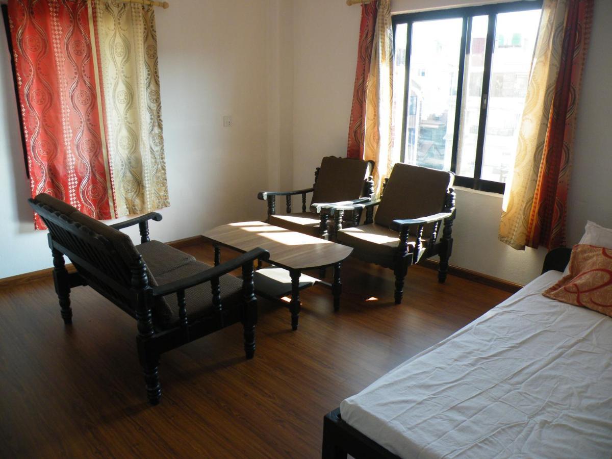 Pokhara Abroad Inn Esterno foto