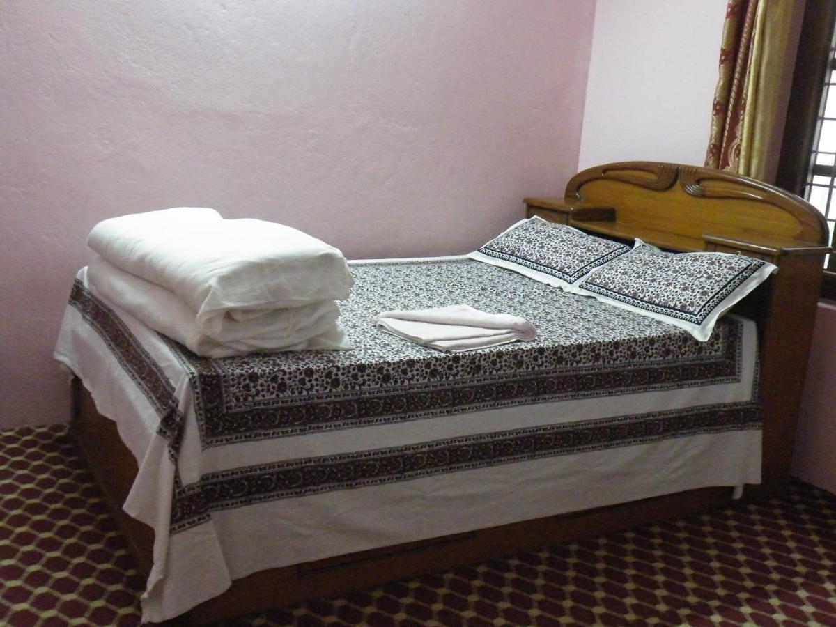 Pokhara Abroad Inn Esterno foto