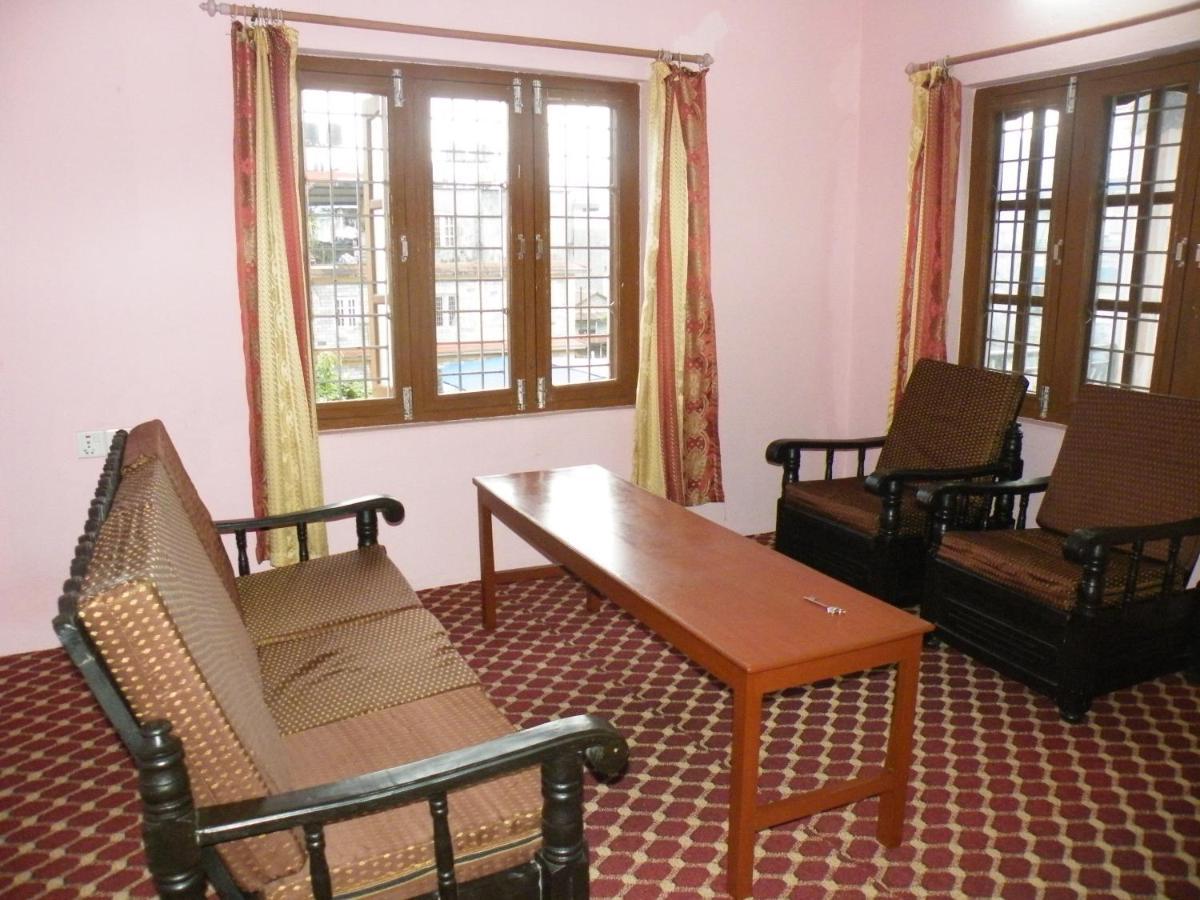 Pokhara Abroad Inn Esterno foto